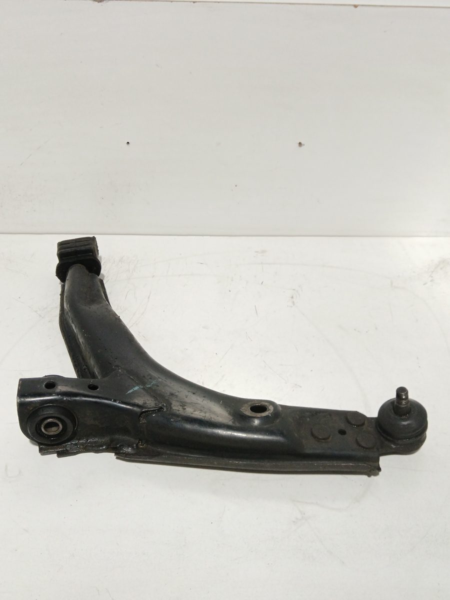 Parrilla de Suspension Inferior Trasera Izquierda Daewoo Lanos 1997-2004