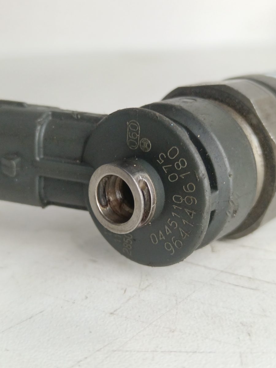 Inyector Peugeot 206 Berlina 1998-2010 1.4 HDi 1.4L 50kW 0445110075