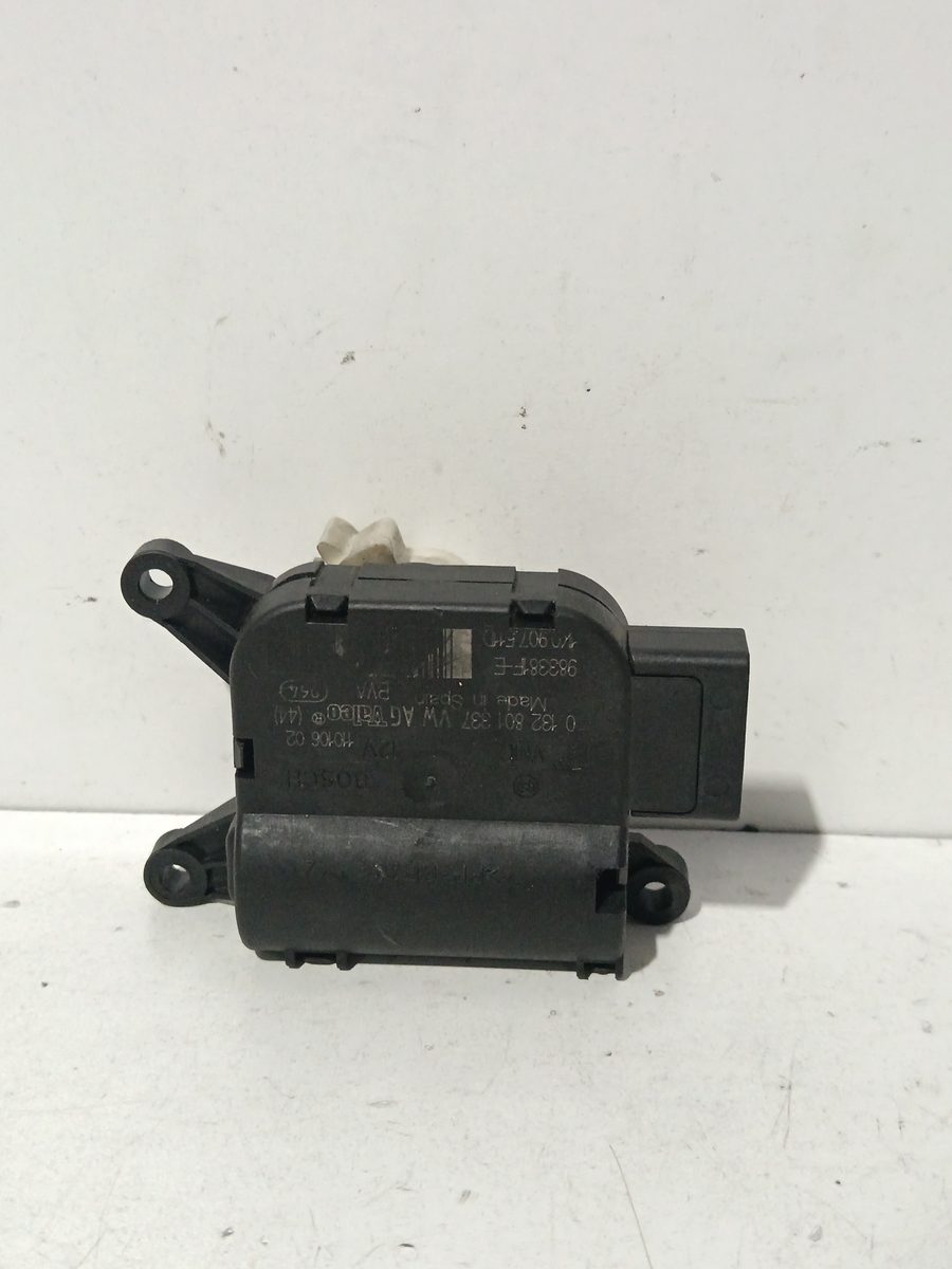 Servomotor de Calefacción Volkswagen Jetta (1K2) 2005-2010 Advance 1.9L 77kW 0132801337