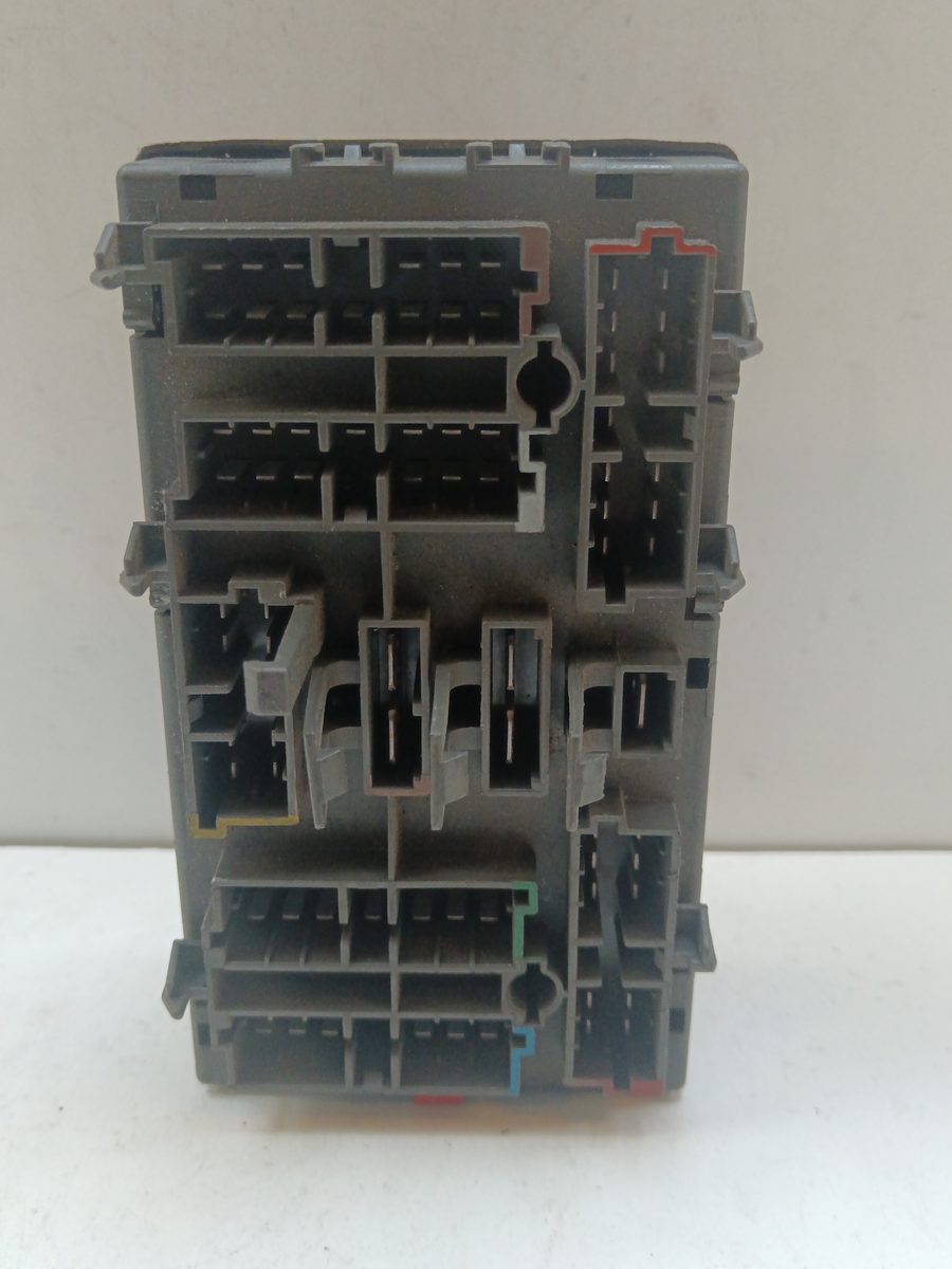 Caja Reles / Fusibles Peugeot 306 Berlina 4 Puertas (S1) 1994-1997 Style D 9450535338015A3