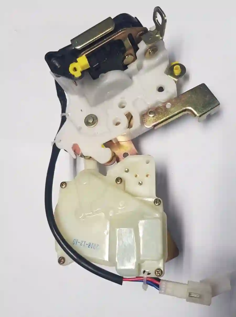 CERRADURA PUERTA DEL DER GEELY CK1-CK2-CK6 (ELE)