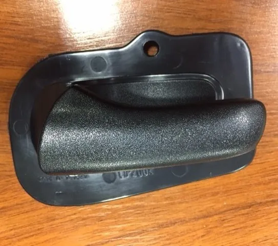 MANIJA INT DEL IZQ GM CORSA 94 (NEGRA)