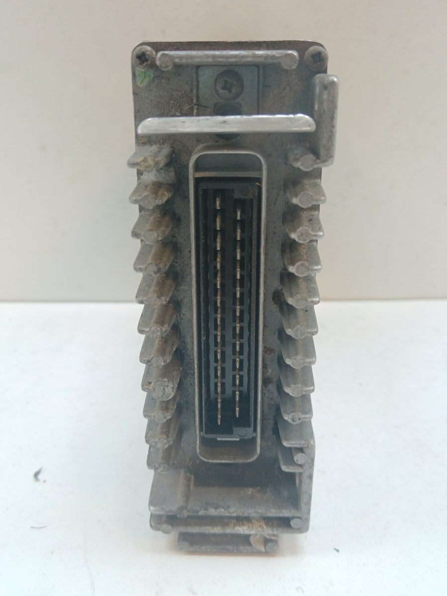 Centralita Motor Uce Volkswagen Golf II (191/193) desde 1983 Básico / C 030906021A