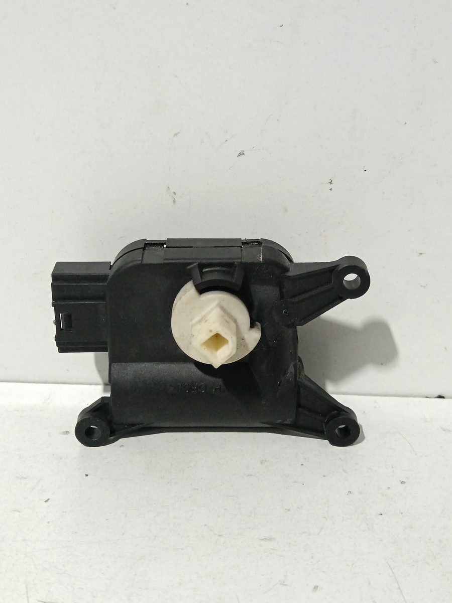 Servomotor de Calefacción Volkswagen Jetta (1K2) 2005-2010 Advance 1.9L 77kW 0132801338