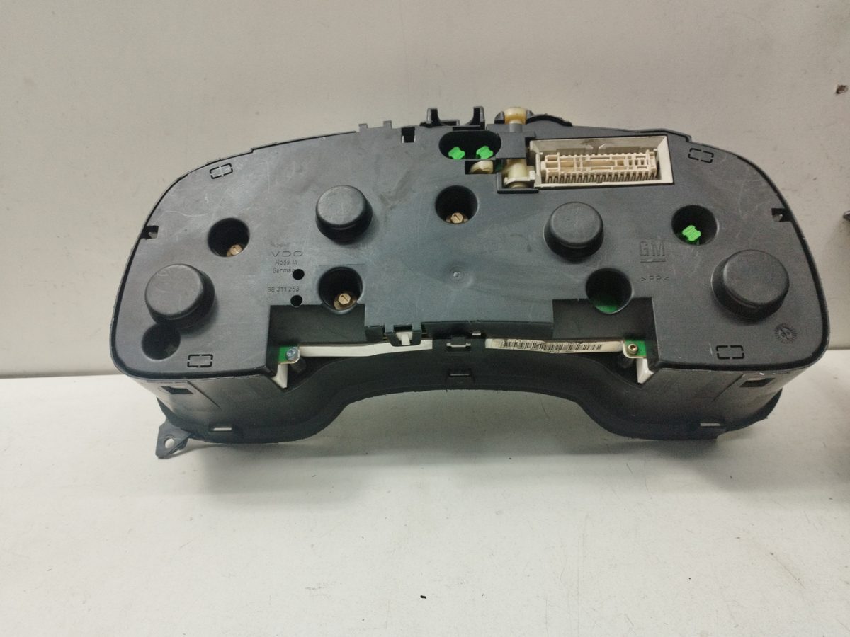 Tablero de Instrumentos Opel Astra G Caravan 1998-2004 Elegance 2.0L 74kW 90561451QK