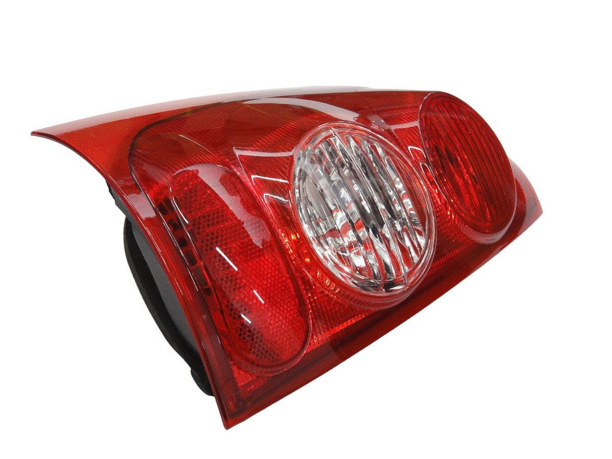 FAROL TRASERO IZQUIERDO CHEVROLET MONTANA 2004/2011