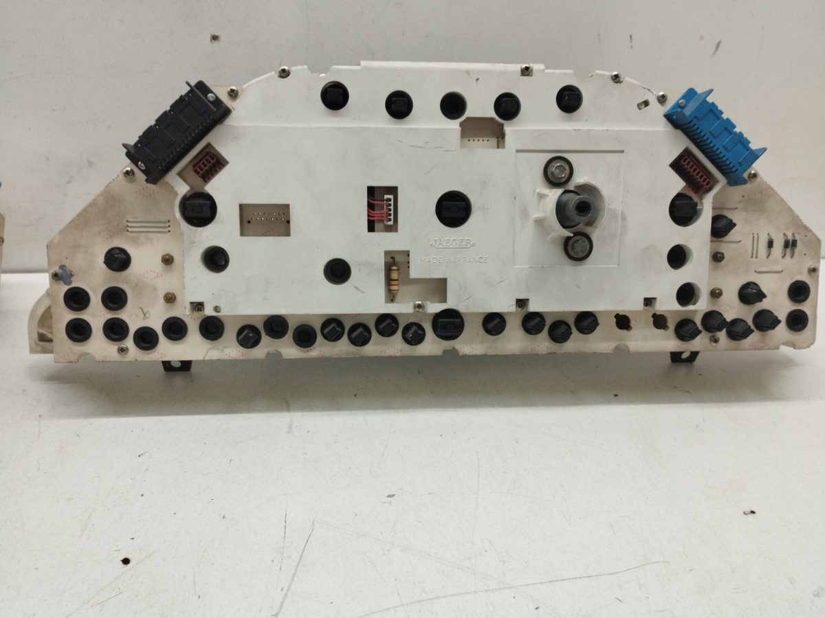 Tablero de Instrumentos Peugeot 605 1989-1998 SVDT 2.5L 95kW 9602580380