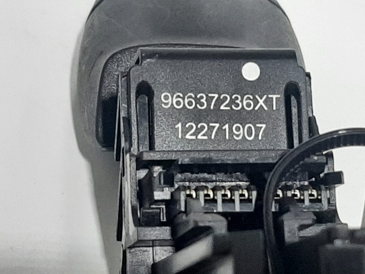 Mando de Radio Peugeot 3008 2009-2016 Access 1.6L 82kW 12271907