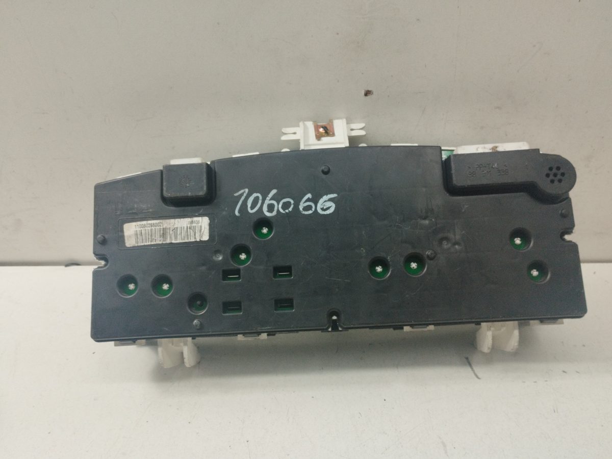 Tablero de Instrumentos Toyota Corolla (E12) 2001-2007 2.0 D-4D Sol Berlina 110080288002