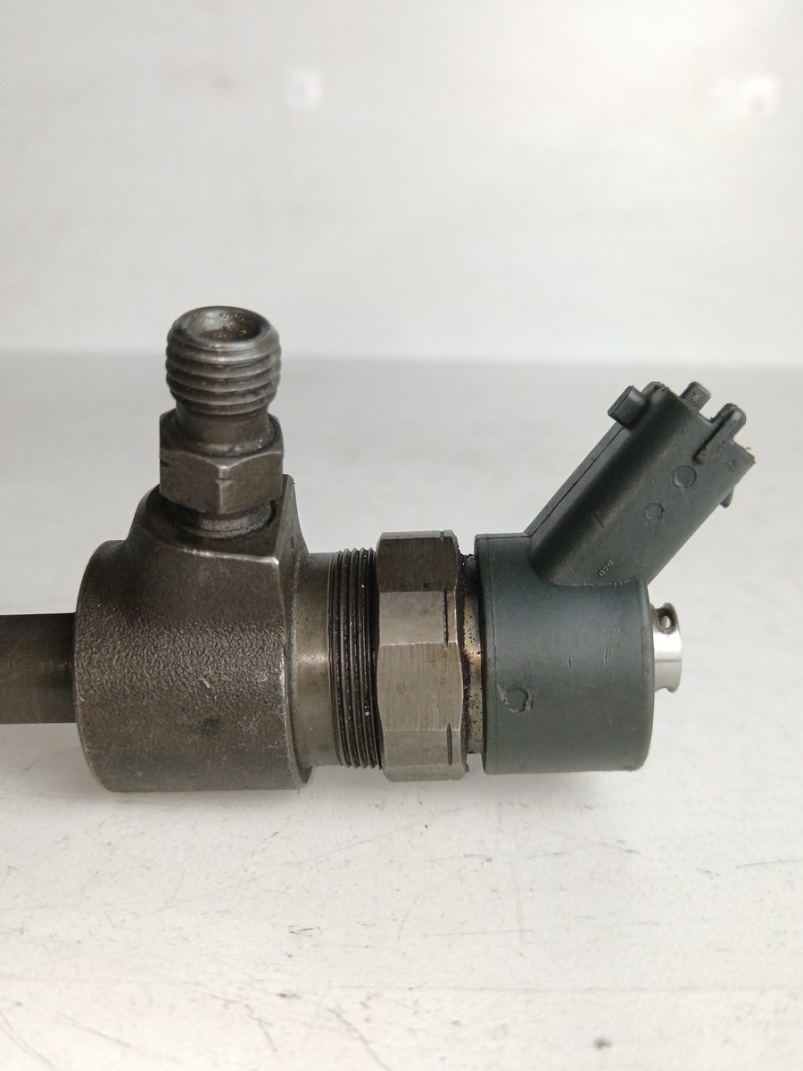 Inyector Opel Astra H Berlina 2004-2007 Cosmo 1.9L 88kW 0445110165