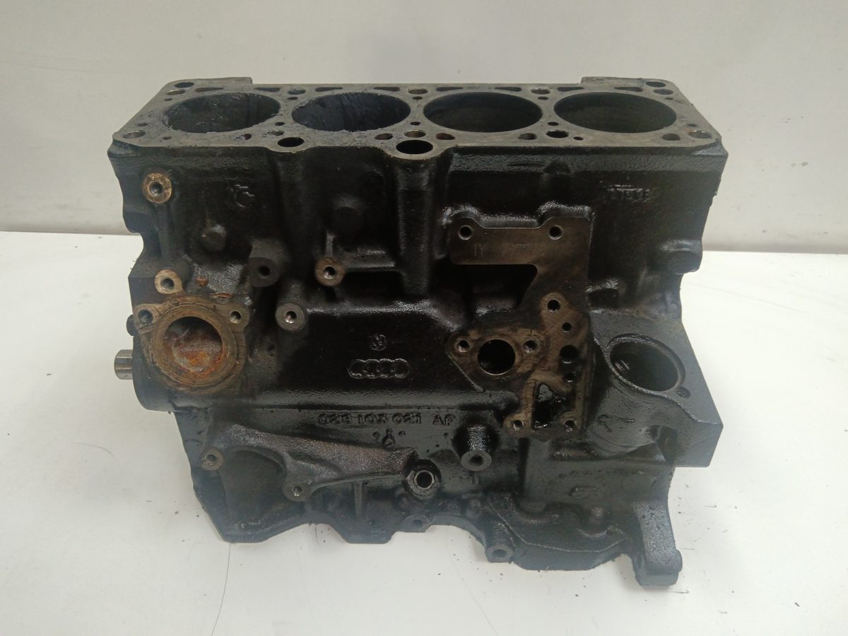 Block Volkswagen Polo (9N3) 2005-2010 1.9 TDI 1.9L 74kW 028103021AF
