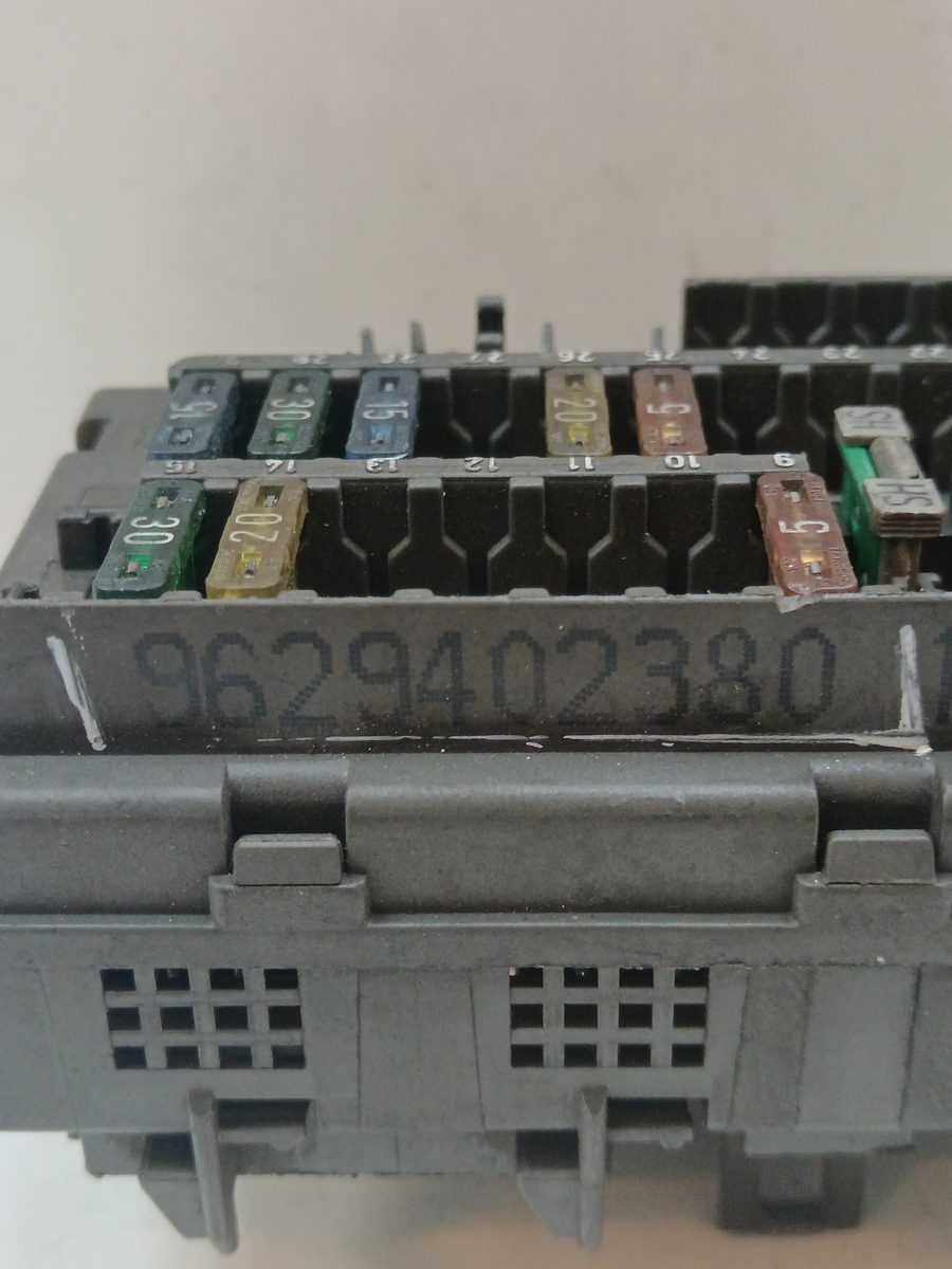 Caja Reles / Fusibles Peugeot 306 Berlina 4 Puertas (S1) 1994-1997 Style D 9629402380