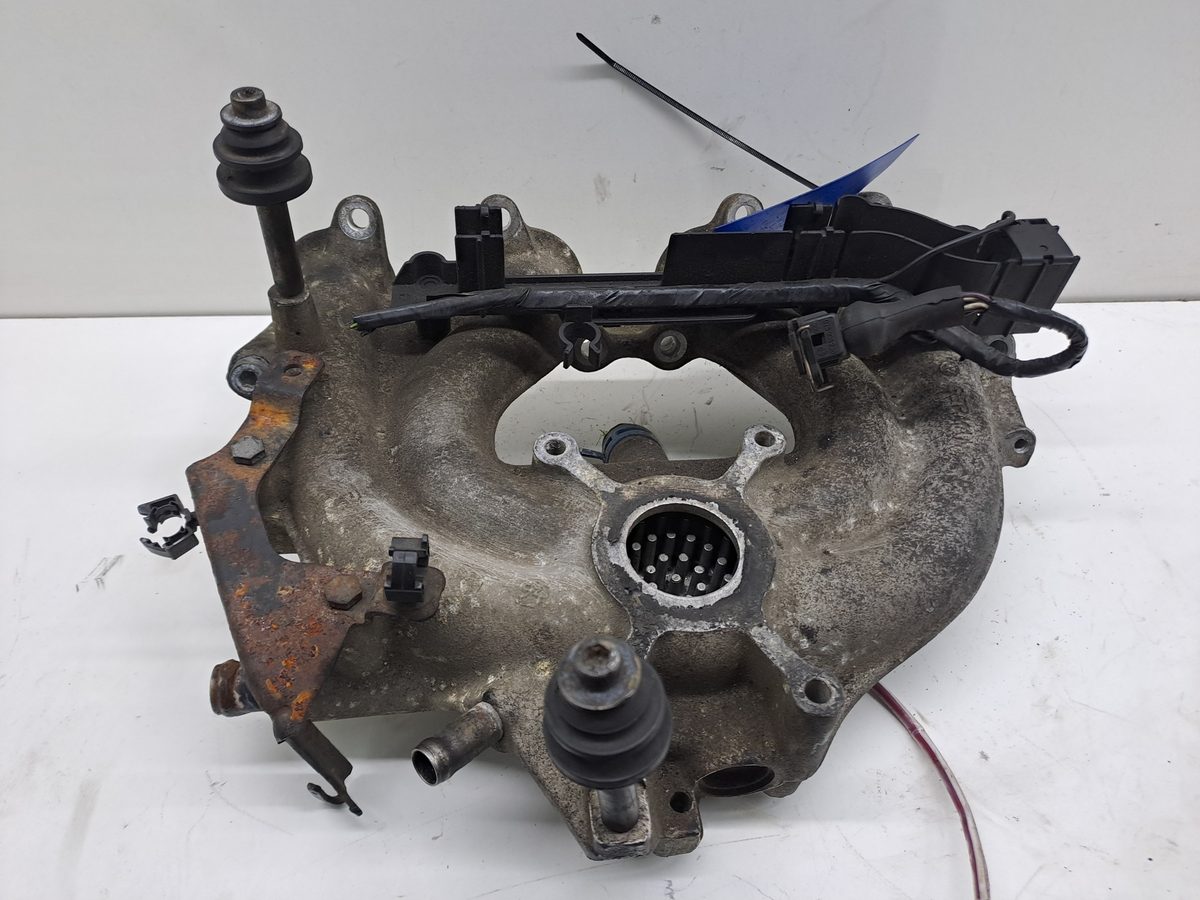 Multiple Admision Volkswagen Polo Berlina (6N1) 1994-1999 Air 1.6L 55kW
