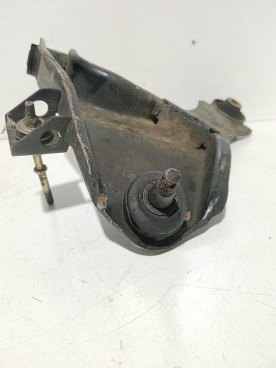 Parrilla de Suspension Inferior Delantera Derecha Daihatsu Terios (J100) 1997-2006