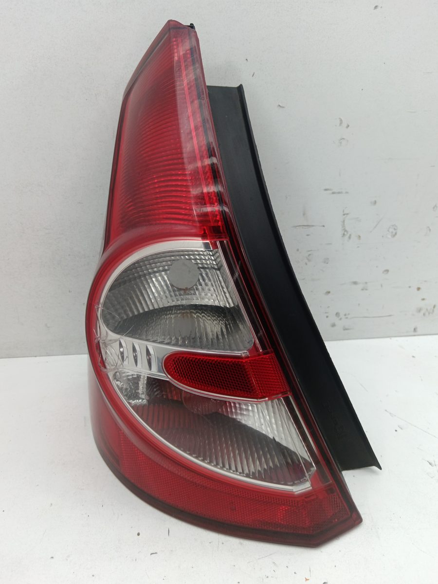 Farol Trasero Izquierdo Exterior Renault Sandero Ii 2014-Actualidad *