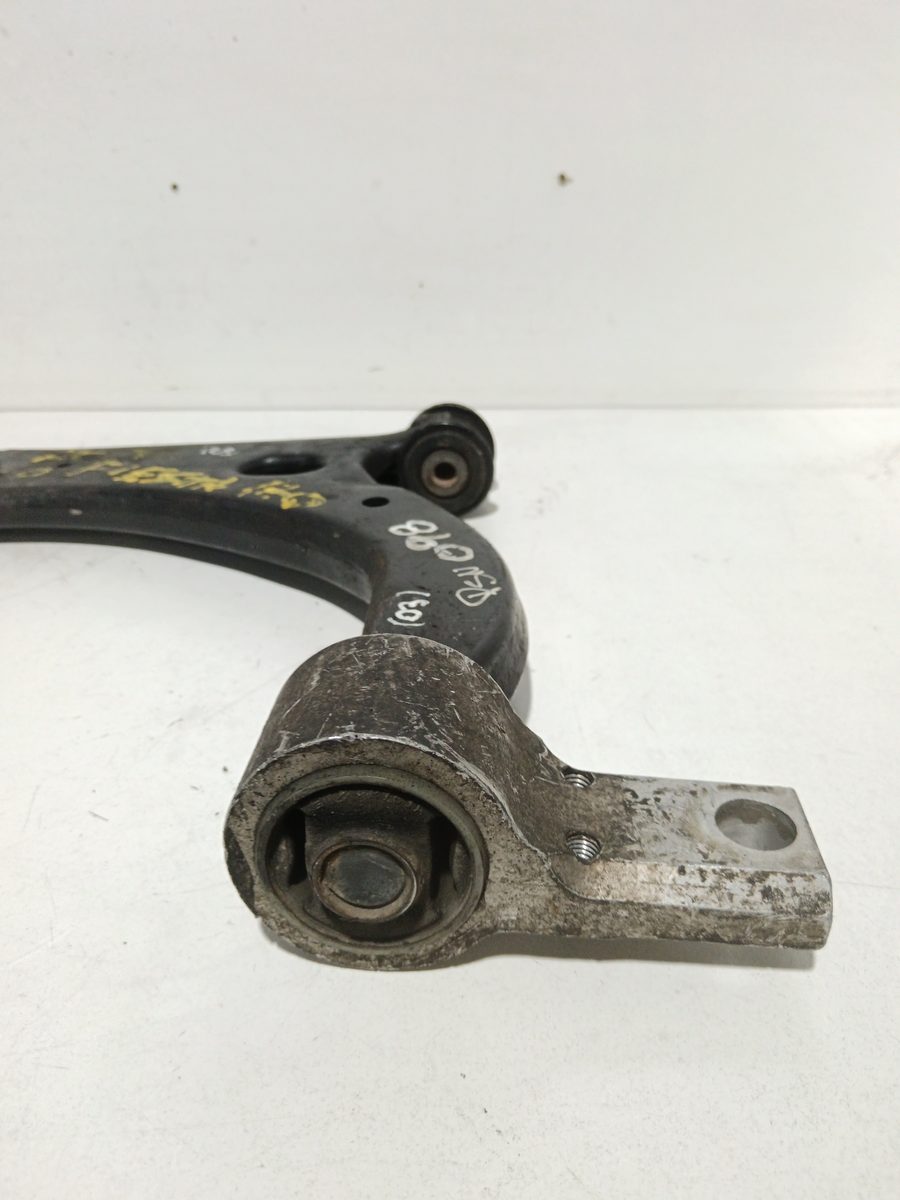 Parrilla de Suspension Inferior Trasera Izquierda Ford Fiesta (CBK) 2001-2008 Ambiente