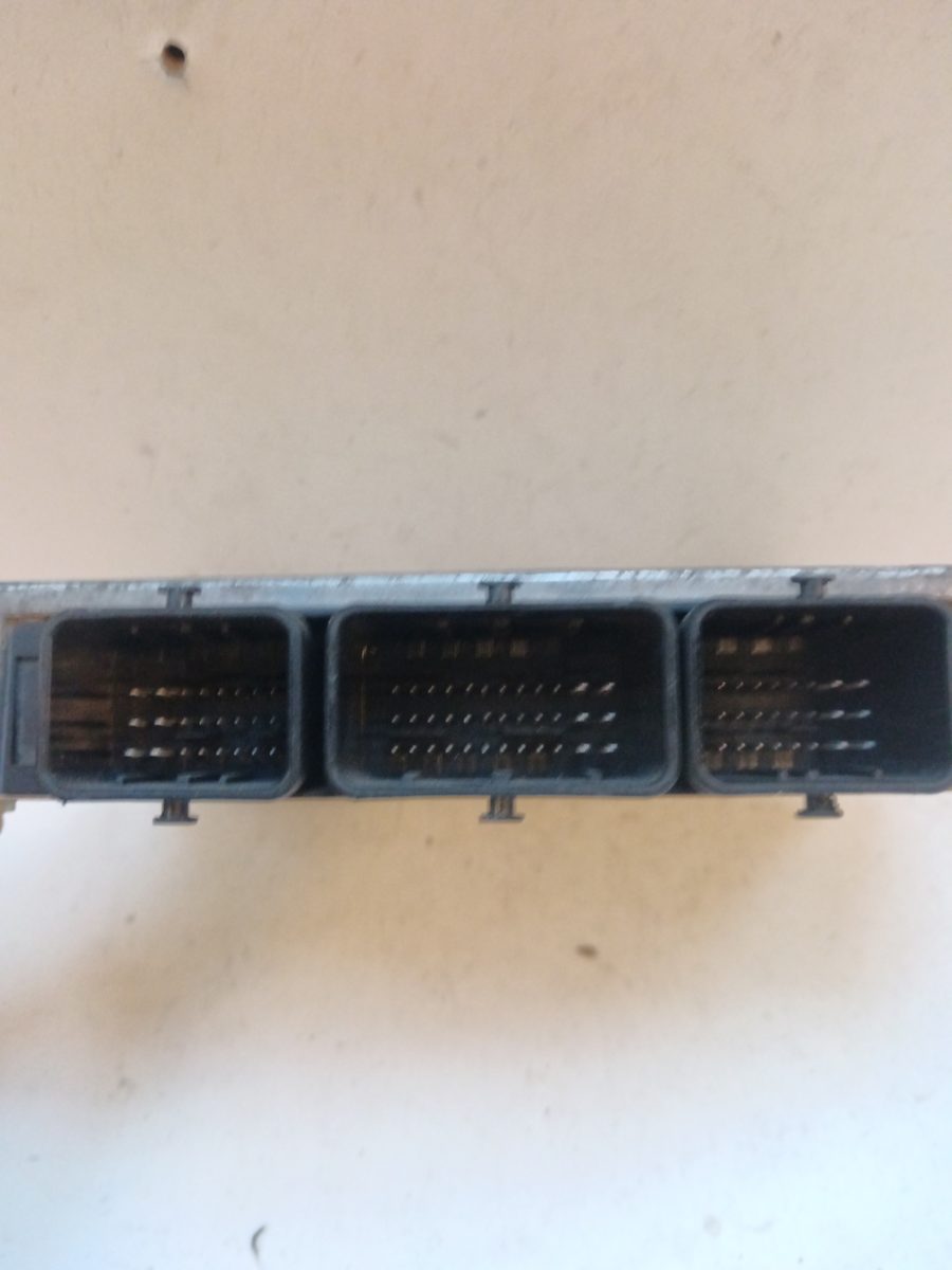 Centralita Motor Uce Peugeot 406 Berlina (S1/S2) 1995-2005 SVDT 2.0L 80kW 9648707780