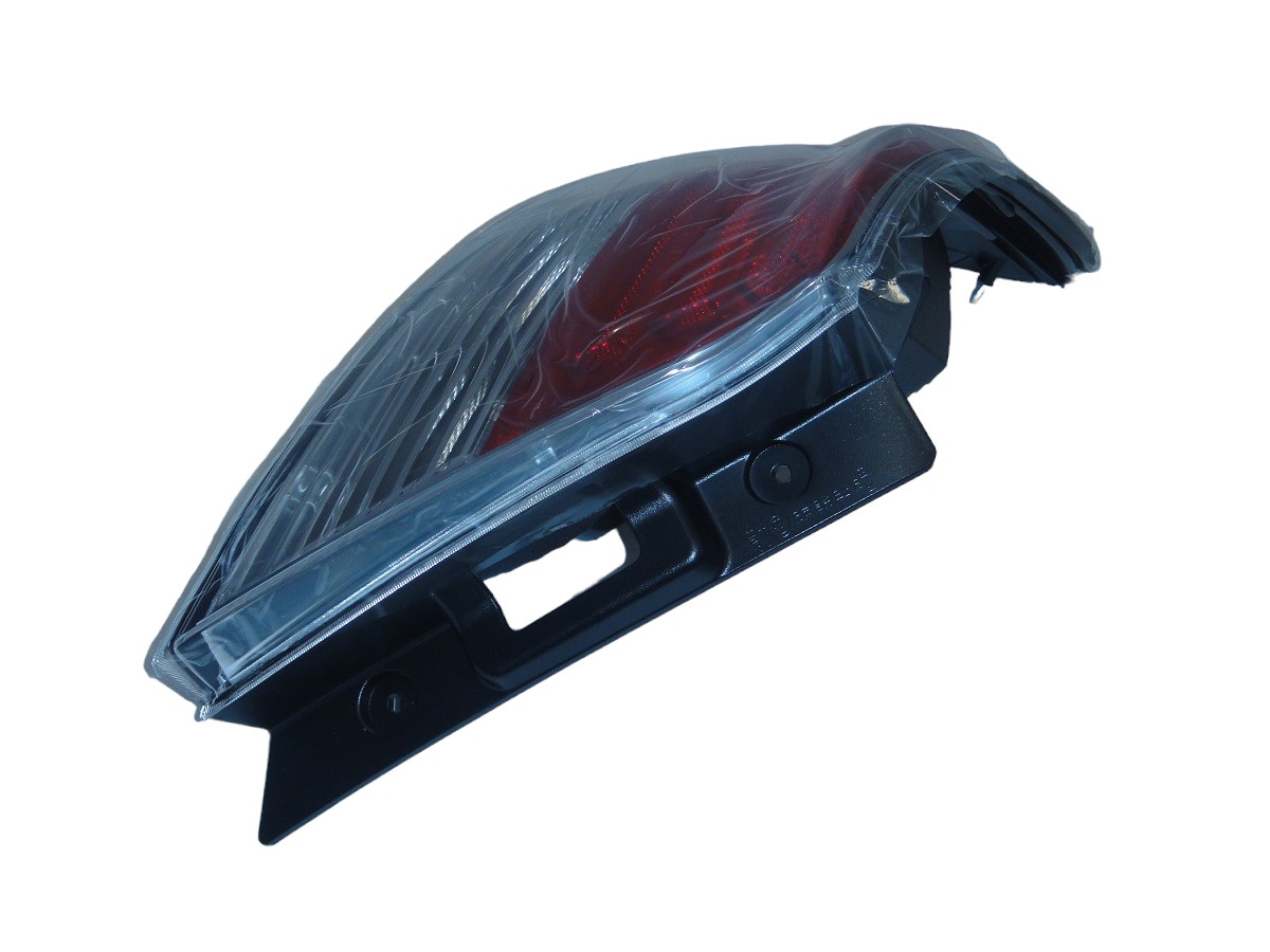 FARO TRAS IZQ CHEVROLET PRISMA LT 2013/2017 (ROJO-CRISTAL)
