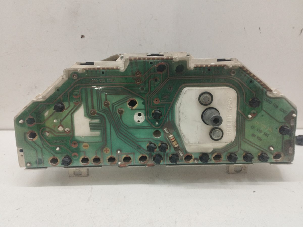 Tablero de Instrumentos Peugeot 106 (S1) 1991-1996 1,1 1.1L 44kW 9605593680