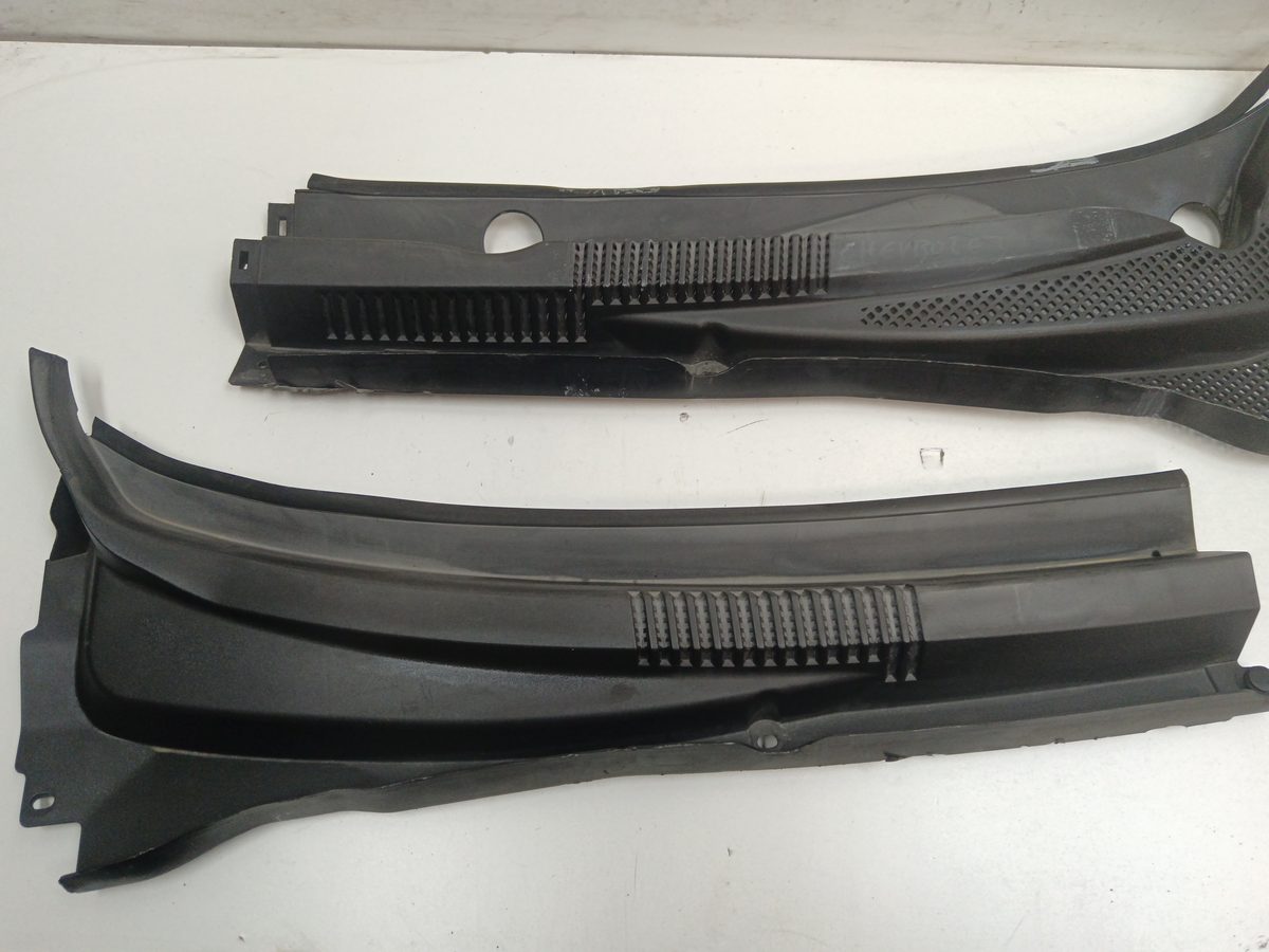 Rejilla De Torpedo Chevrolet Cruze 2009-2014 LS
