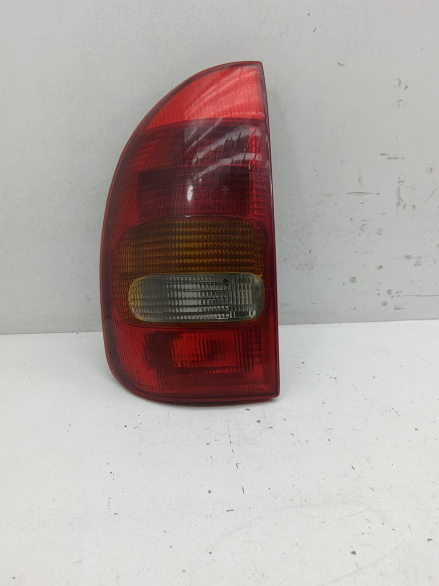 Farol Trasero Izquierdo Exterior Chevrolet Corsa B 1993-1997 Swing