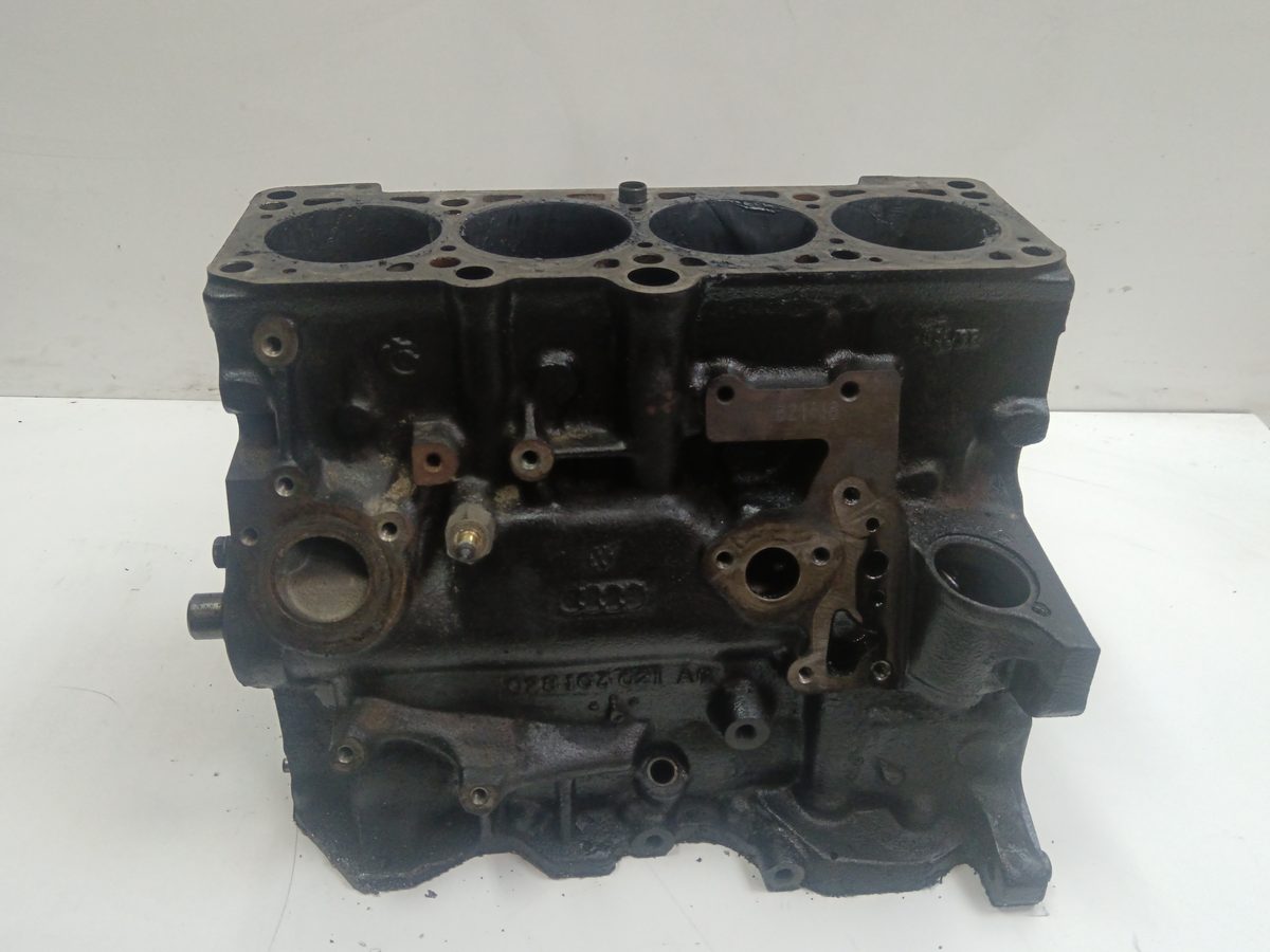 Block Volkswagen Polo (9N3) 2005-2010 1.9 TDI 1.9L 74kW 028103021AF