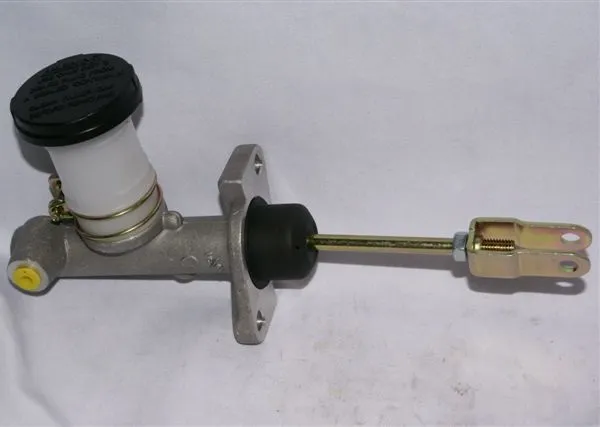 BOMBA EMBRAGUE NISSAN 2-4WD FUDI