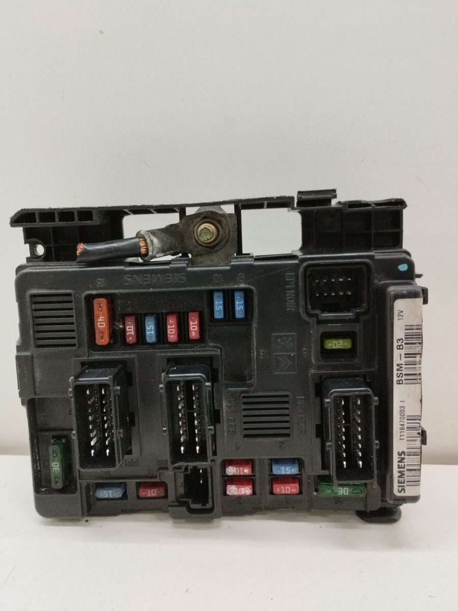 Caja Reles / Fusibles Citroën Xsara Picasso 1999-2011 2.0 HDi Exclusive 9643498880
