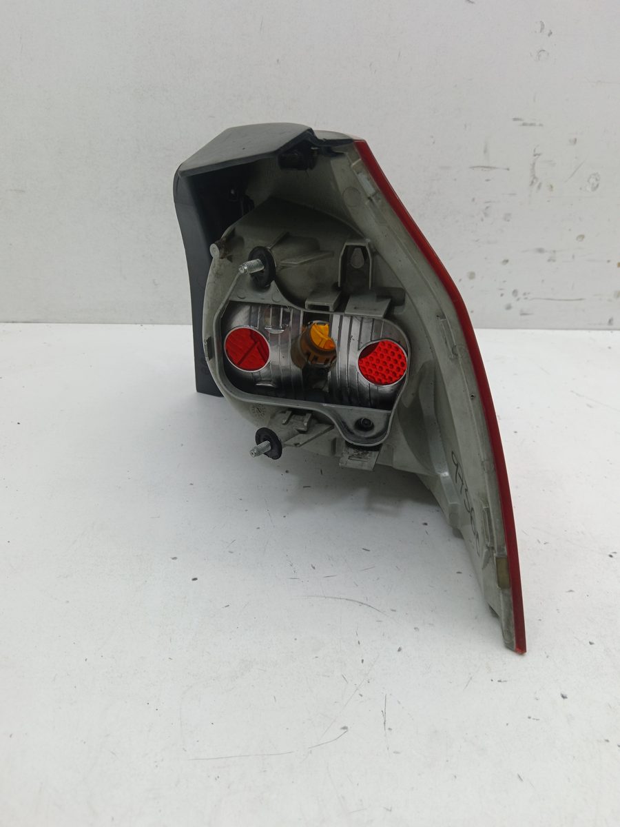 Farol Trasero Izquierdo Exterior Volkswagen Golf V Berlina (1K1) 2003-2008 Highline