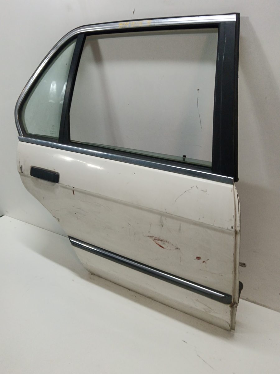Puerta Trasera Derecha BMW Serie 3 Berlina (E30) desde 1982
