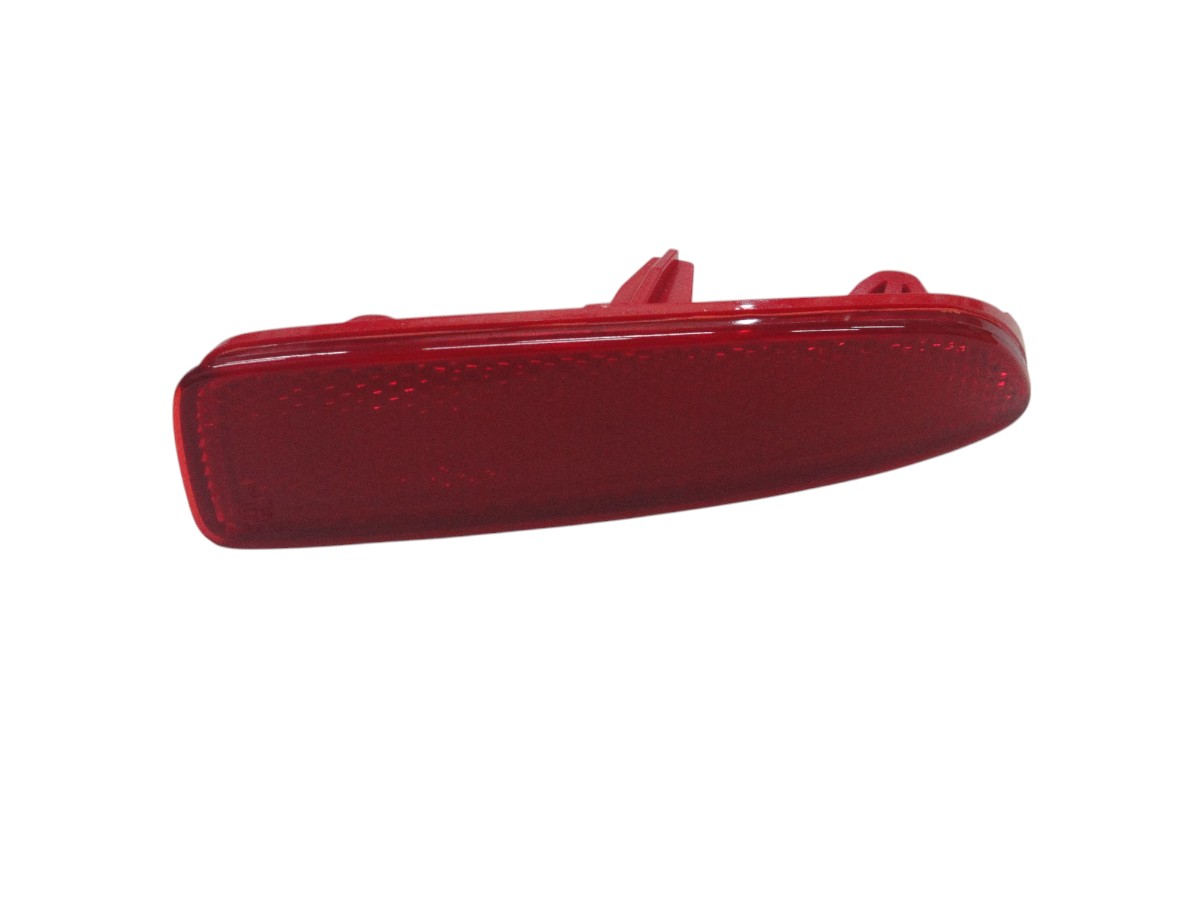 REFLECTOR PARAGOLPE TRASERO INF DER CHEVROLET MONTANA 2023/