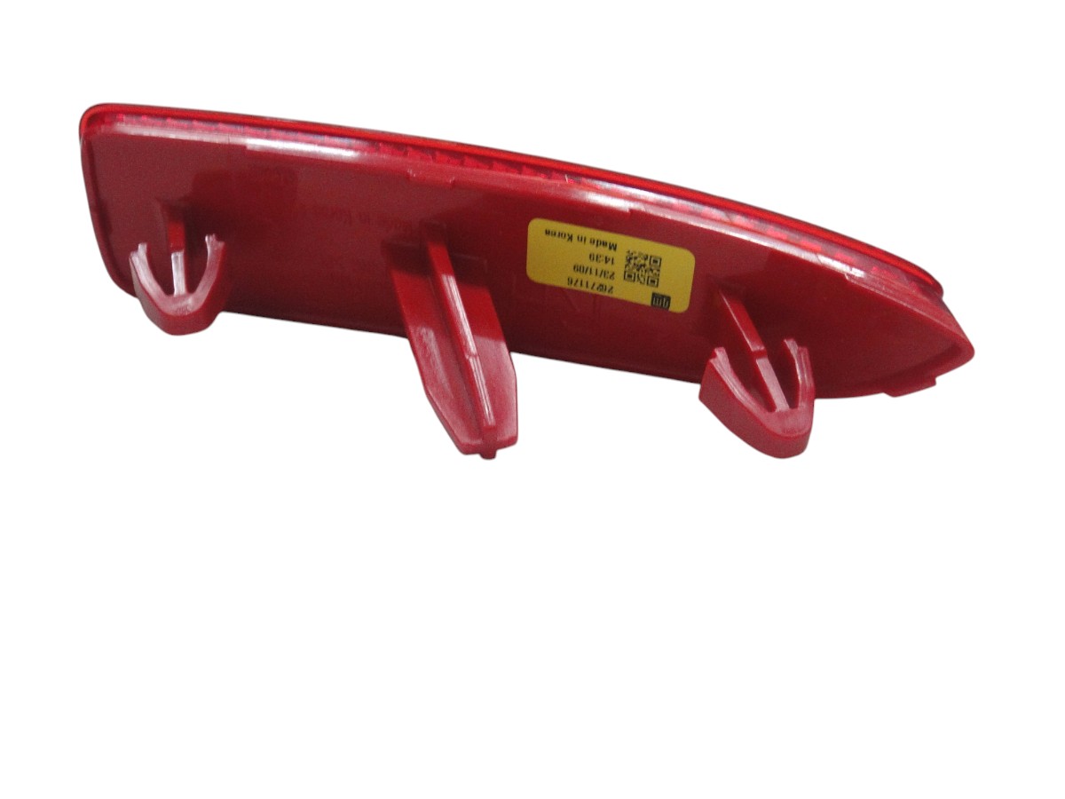 REFLECTOR PARAGOLPE TRASERO INF DER CHEVROLET MONTANA 2023/