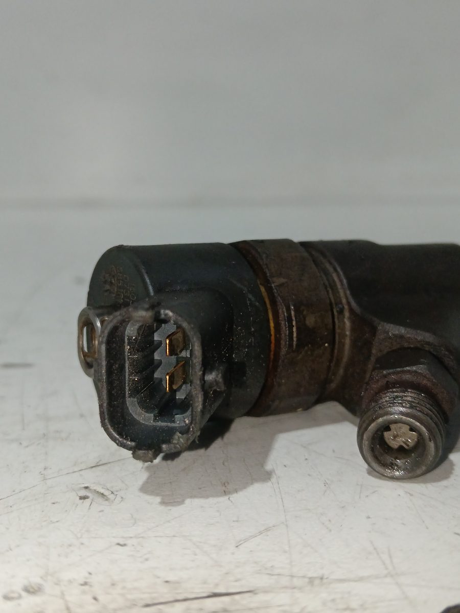 Inyector Peugeot 406 Berlina (S1/S2) 1995-2005 2.0 HDi CAT 2.0L 66kW 0445110076