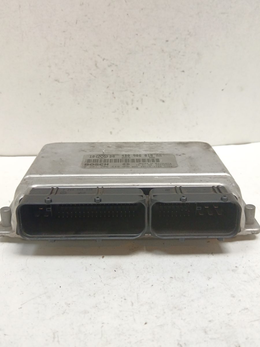 Centralita Motor Uce Audi A4 Berlina (B5) 1994-1999 1,8 1.8L 92kW 4B0906018AA