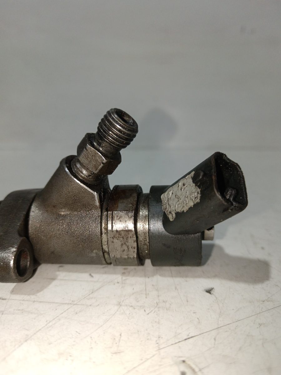 Inyector Ford Focus Berlina (CAP) 2004-2007 1.6 TDCi CAT 1.6L 80kW 0445110188