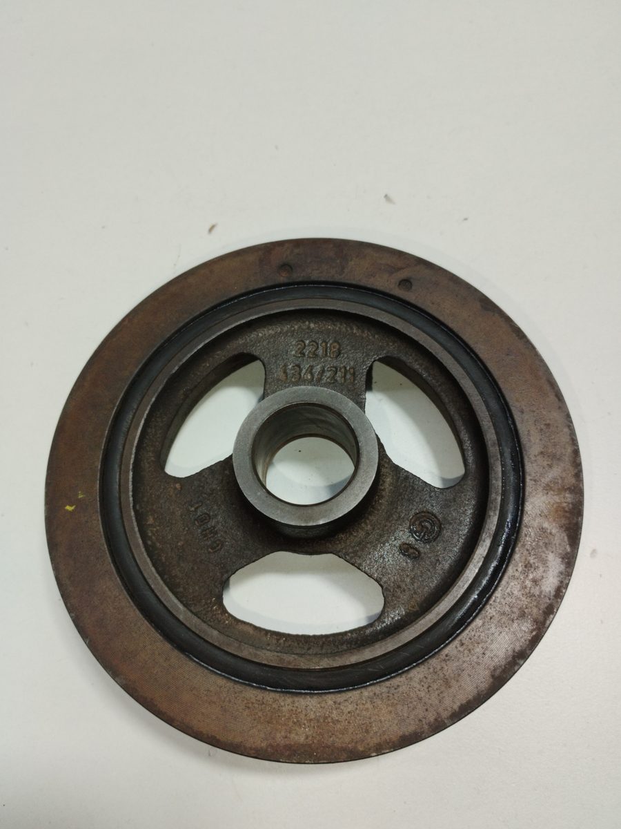Polea Cigueñal Ford Focus Turnier (CAK) 1998-2004 Ambiente 1.6L 74kW 2218434
