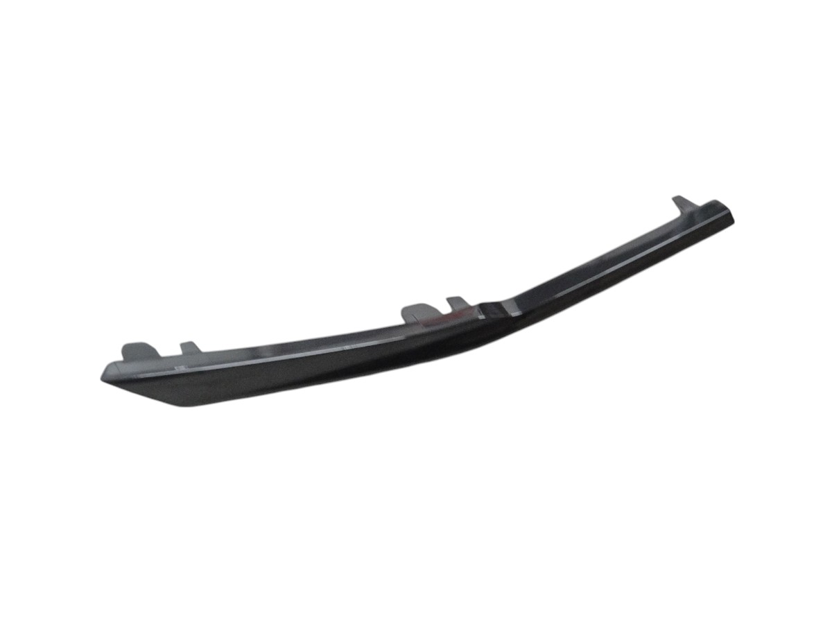 MOLDURA INF DER DEL MATRICULA*CHEVROLET MONTANA 2023/