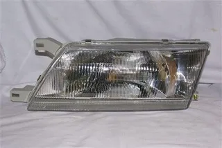 SEMIOPTICA IZQ NISSAN SENTRA B14 (JAPON) DEPO