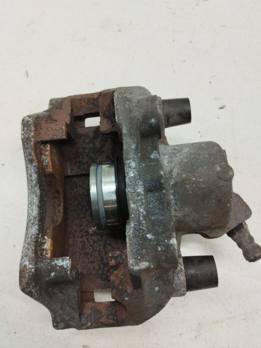 Mordaza de Freno Delantera Izquierda Volkswagen Golf IV Berlina (1J1) 1997-2003 1,6