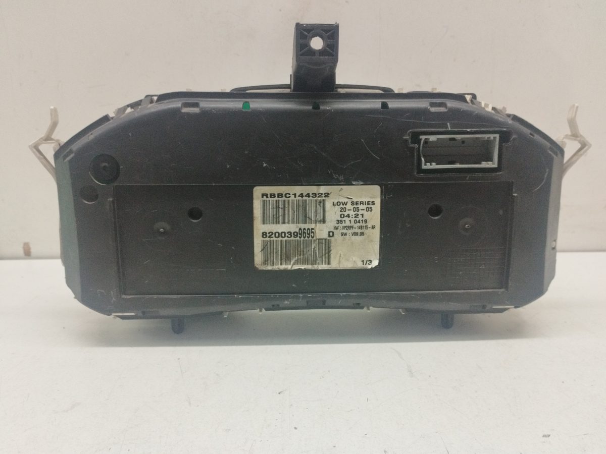Tablero de Instrumentos Renault Megane II Berlina 5p 2002-2009 Dynamique 8200399695