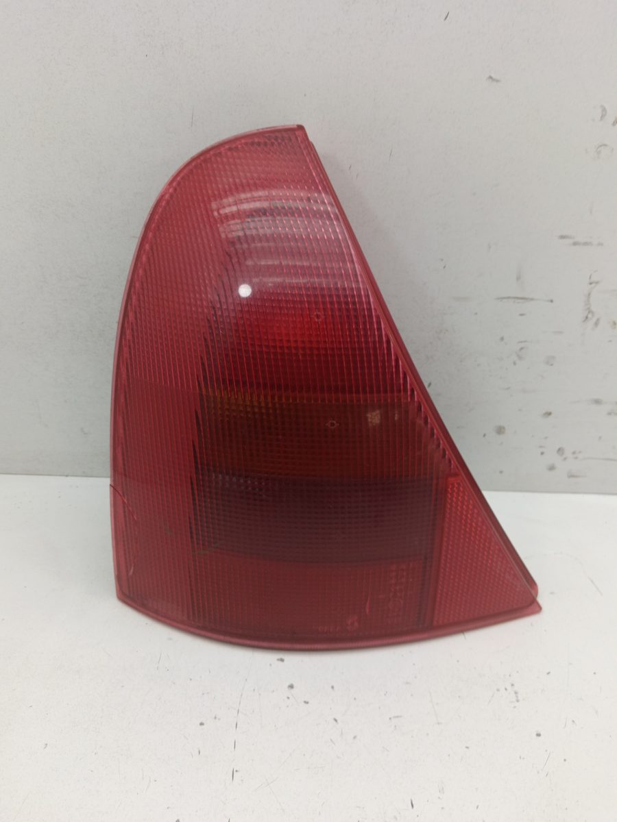 Farol Trasero Izquierdo Exterior Renault Clio Ii Fase I (B/CBO) 1998-2001 RXE B/C0L