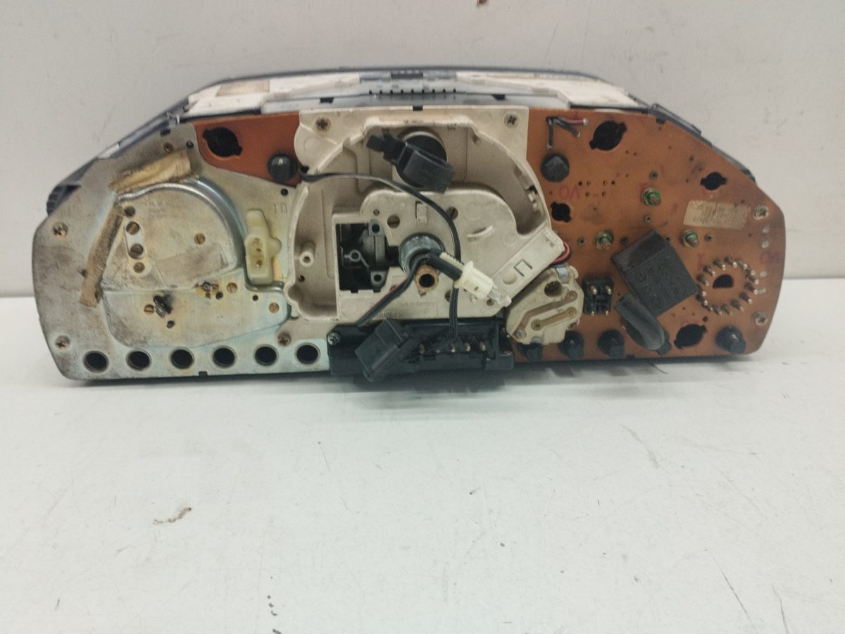 Tablero de Instrumentos Mercedes-Benz Clase E (W124) Berlina 1984-1997 2,3 1245431024