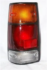 FAROL TRA IZQ ISUZU 91 (M/NEGRO) DEPO