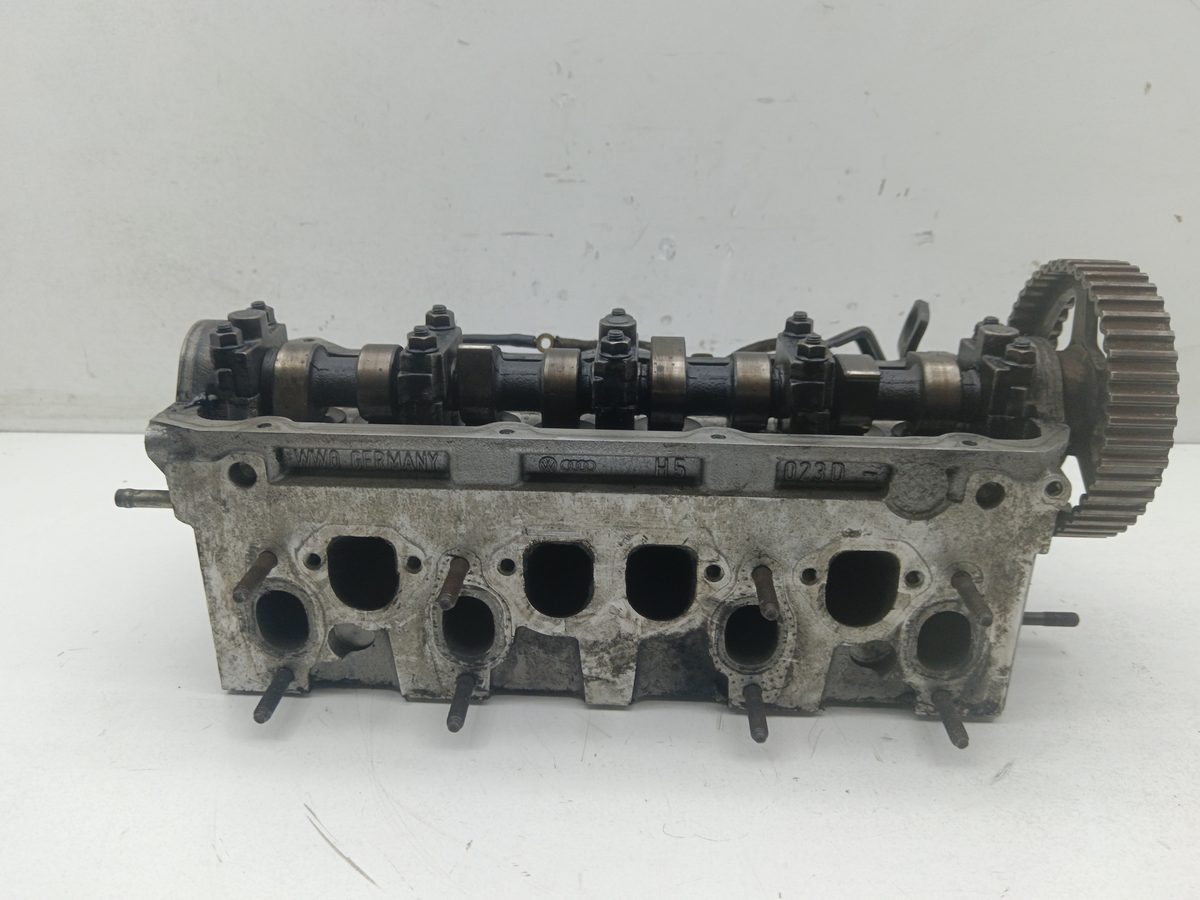 Tapa De Cilindros Volkswagen Polo (9N1) 2001-2005 1.9 TDI 1.9L 74kW 038103373E