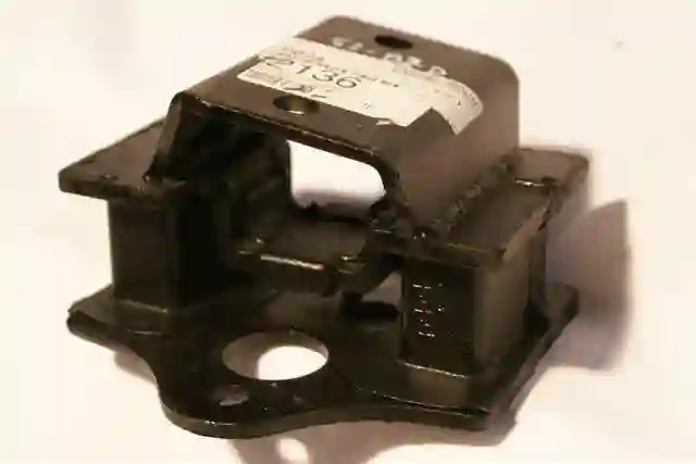 SOPORTE MOTOR TRA MITSUBISHI L200 90 (4WD)