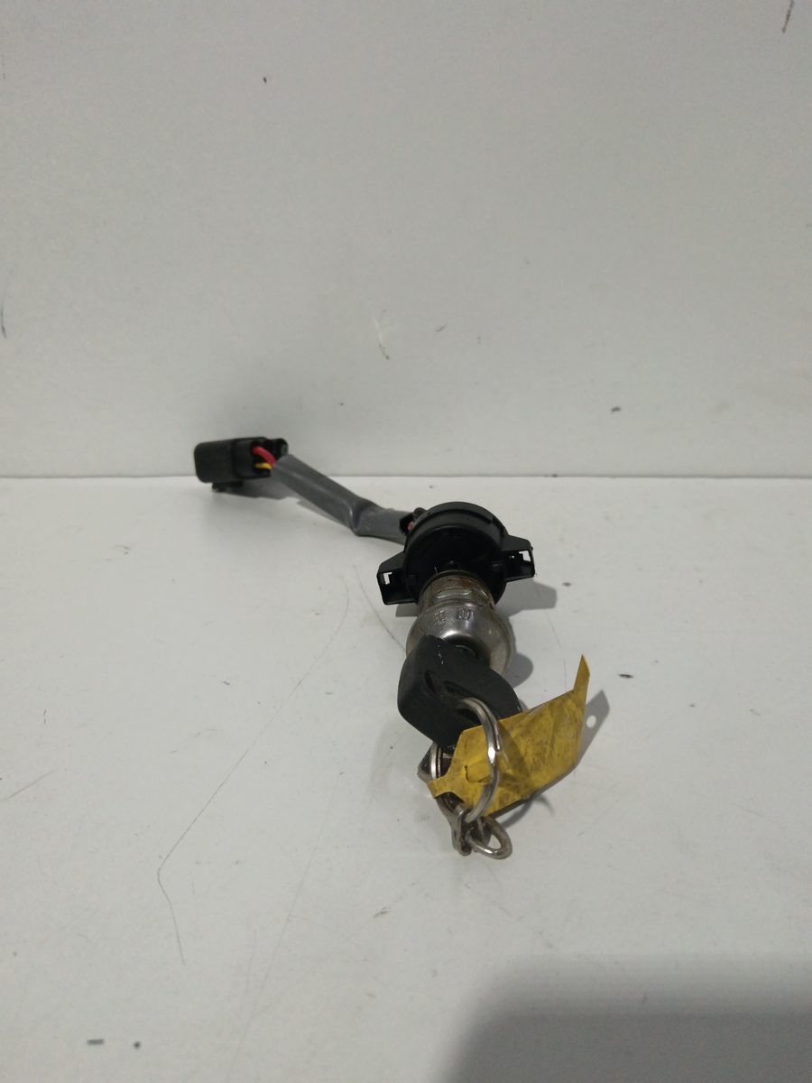 Llave de Arranque Ford Fiesta Berlina (DX) 1999-2002 Ambiente 1.8L 55kW
