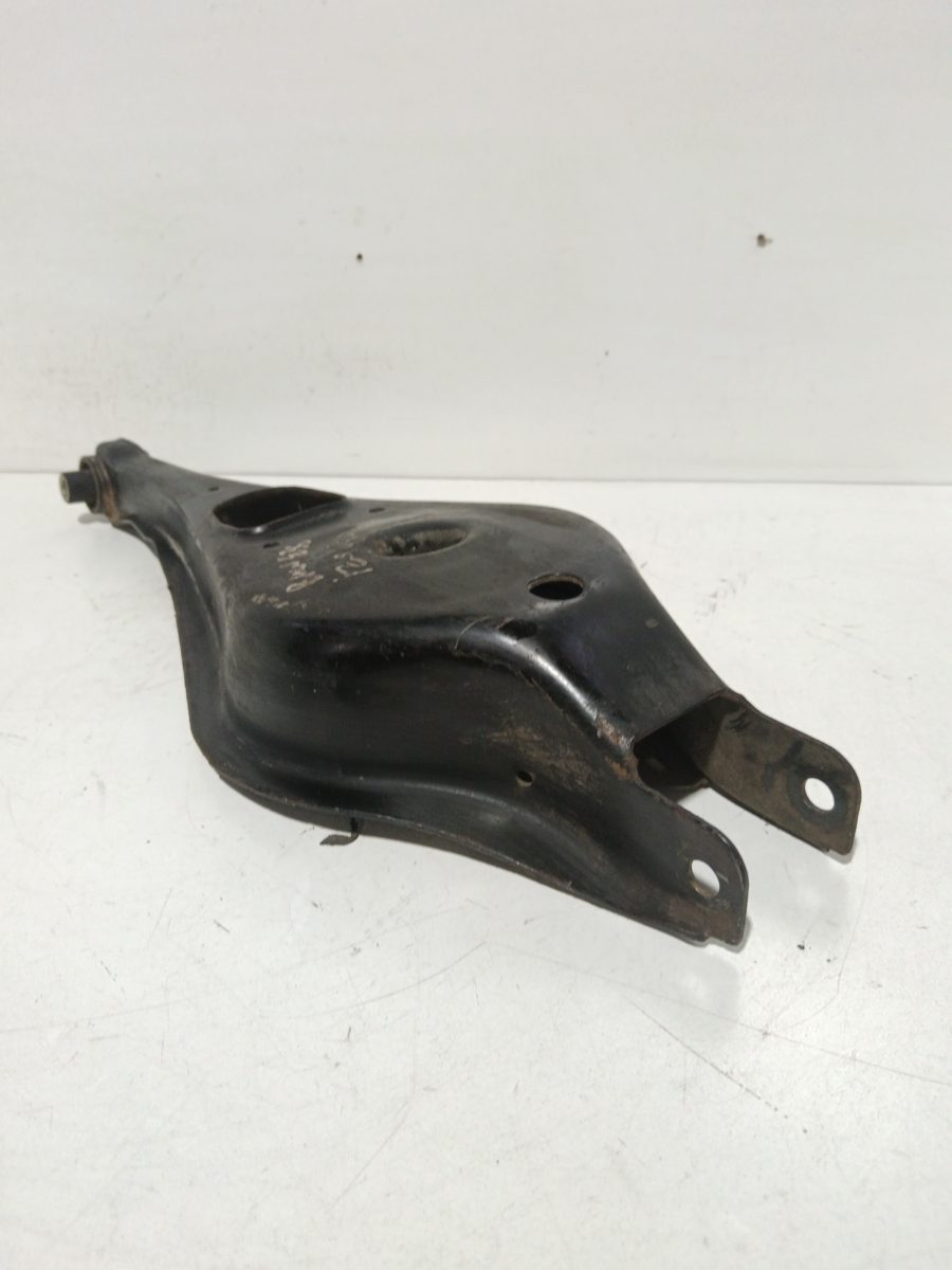 Parrilla de Suspension Inferior Trasera Izquierda BMW Serie 3 Berlina (E36) 660202