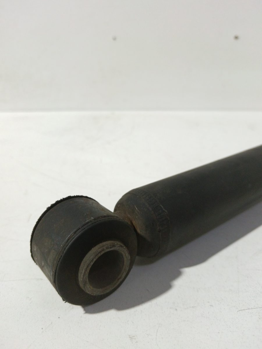 Amortiguador Trasero Der/Izq Toyota Yaris (NCP1/NLP1/SCP1) 1999-2005 1.0 Start 485300D010