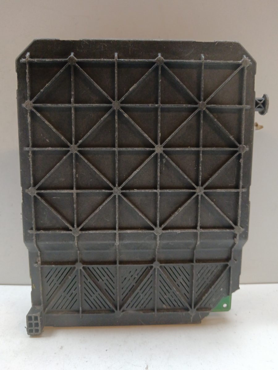 Caja Reles / Fusibles / Modulo Bsi Peugeot 206 Berlina 1998-2010 XR 2.0L 66kW 9646777380