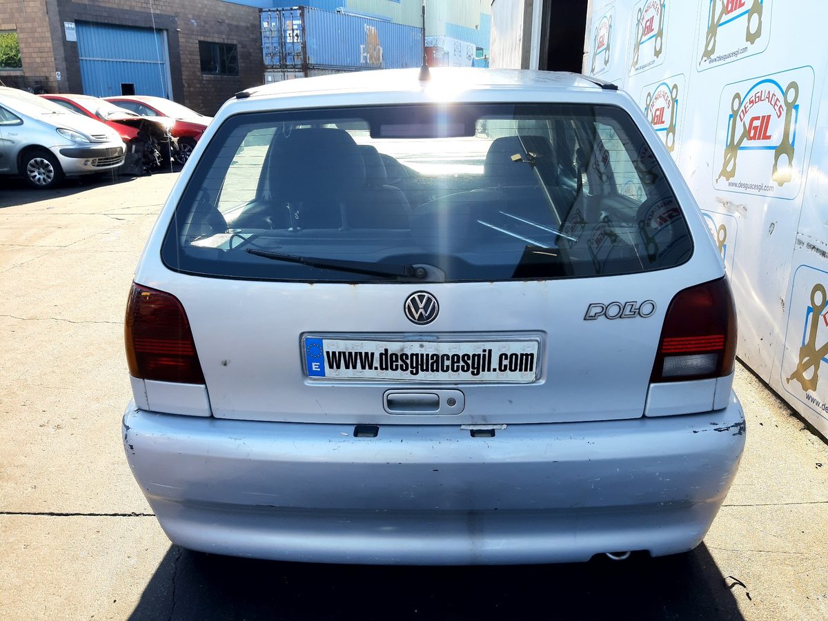 Señalero Derecho Volkswagen Polo Berlina (6N2) 1999-2002 Trendline E4016647